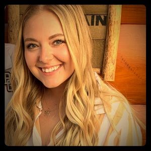 Meet your Posher, Andria